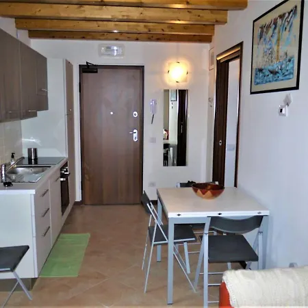 Scenic At The Center Of Apartment